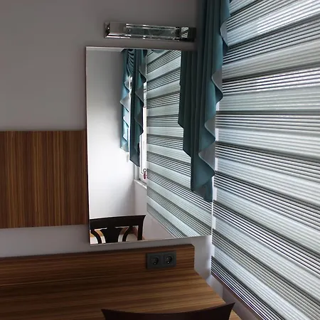 Oda ve Kahvaltı Nur