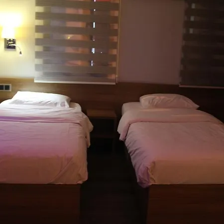 Oda ve Kahvaltı Nur Trabzon