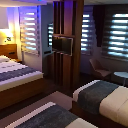 Oda ve Kahvaltı Nur