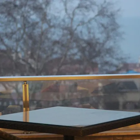 Oda ve Kahvaltı Nur Trabzon