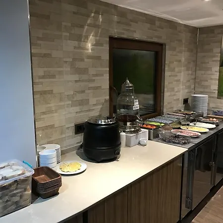 Nur Bed & Breakfast