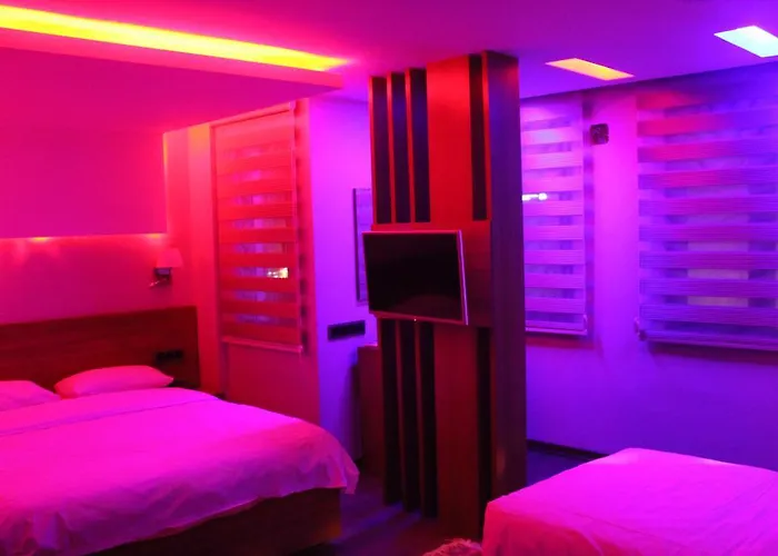 Nur Bed & Breakfast 2*