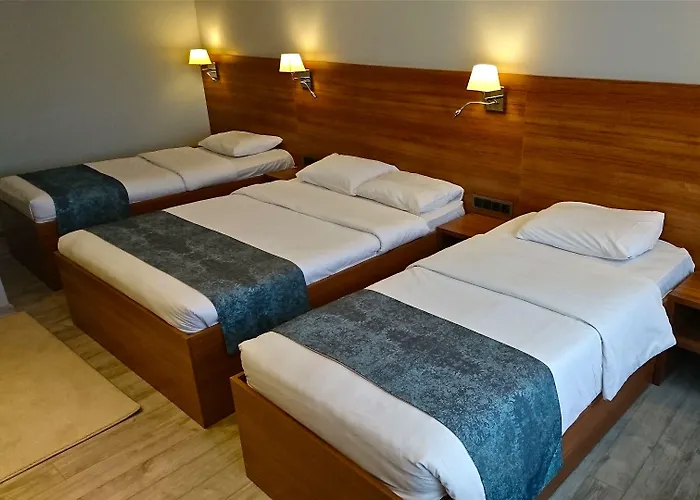 Nur Bed & Breakfast 2*